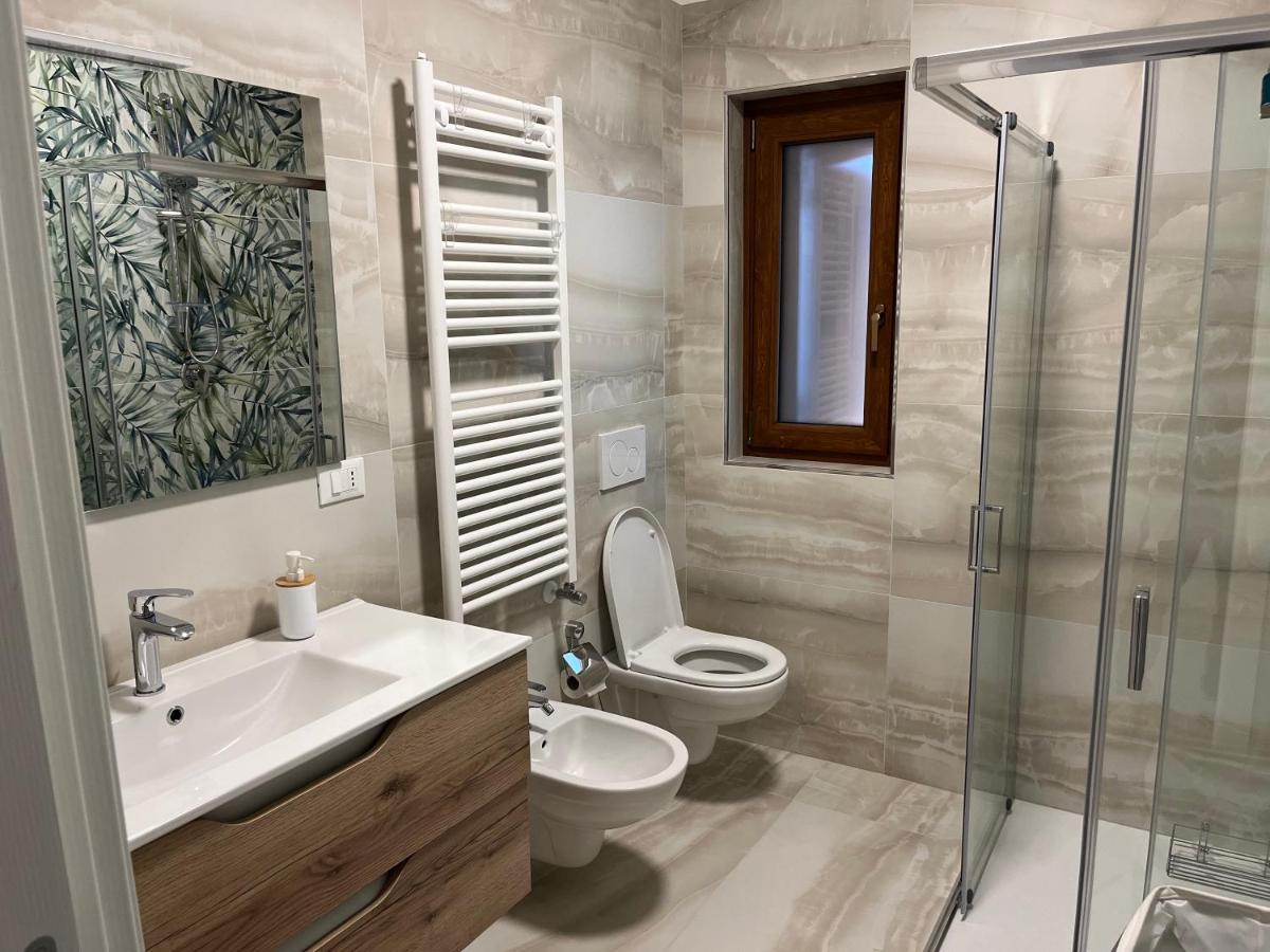 Villa Giorgia Al Mare บิสเชลเย ภายนอก รูปภาพ