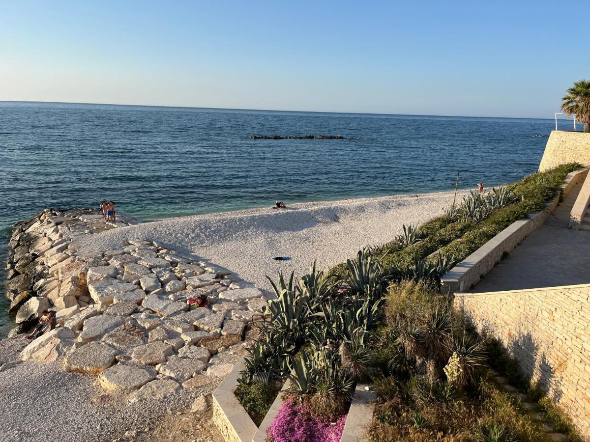 Villa Giorgia Al Mare บิสเชลเย ภายนอก รูปภาพ